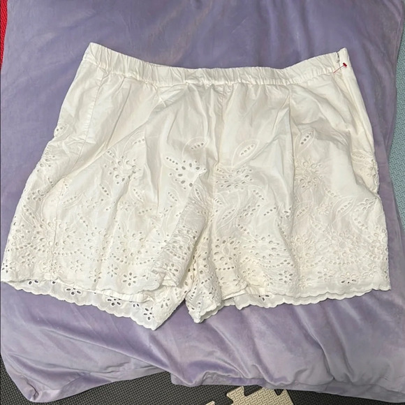 Eloquii Pants - ELOQUII White Eyelet shorts - Size 18